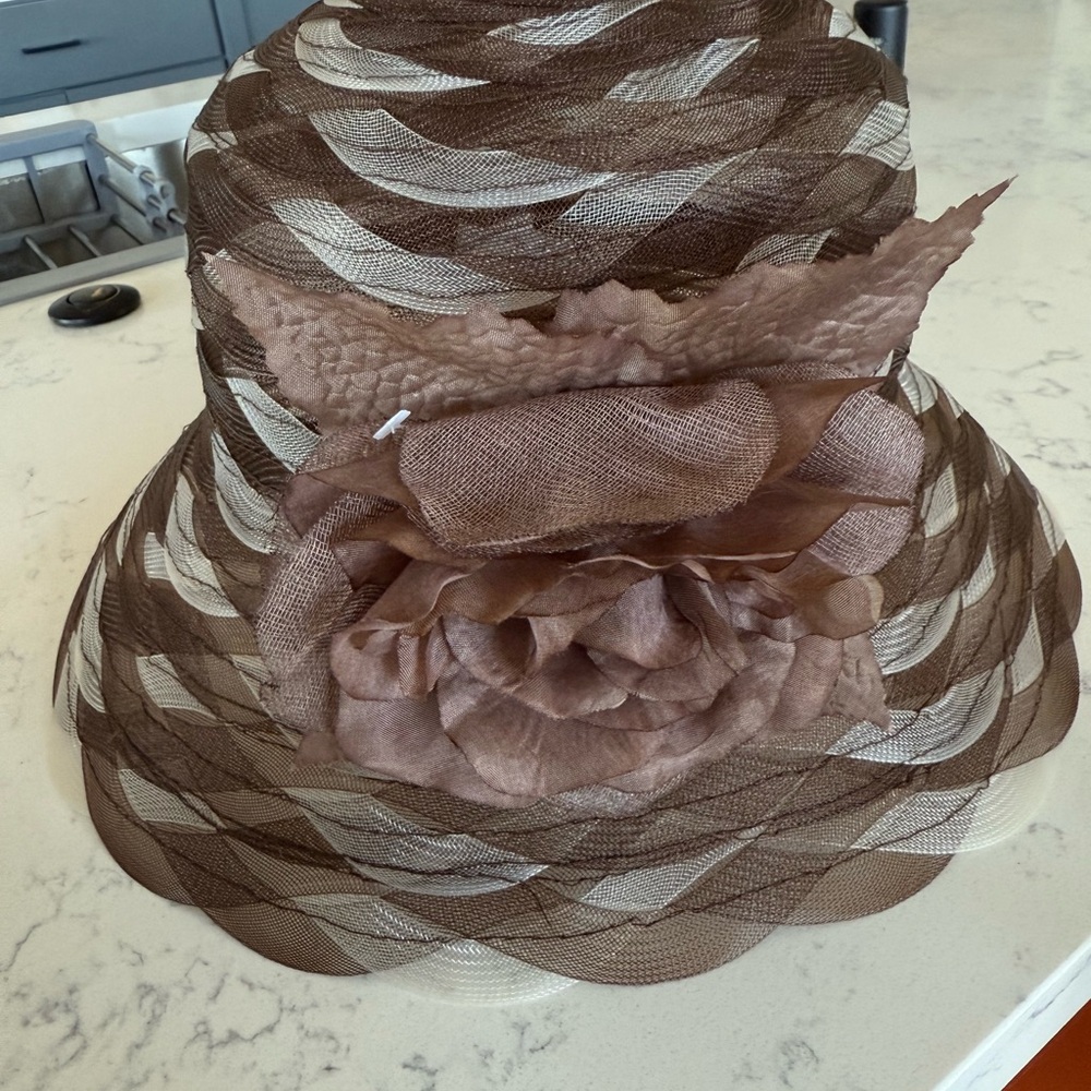 Sophisticated Brown and Cream Floral Hat - Picture 6 of 7